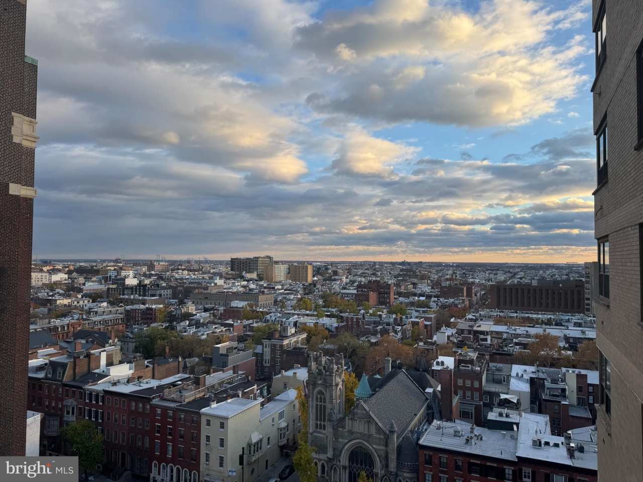 1810-18 RITTENHOUSE Square unit: 1609