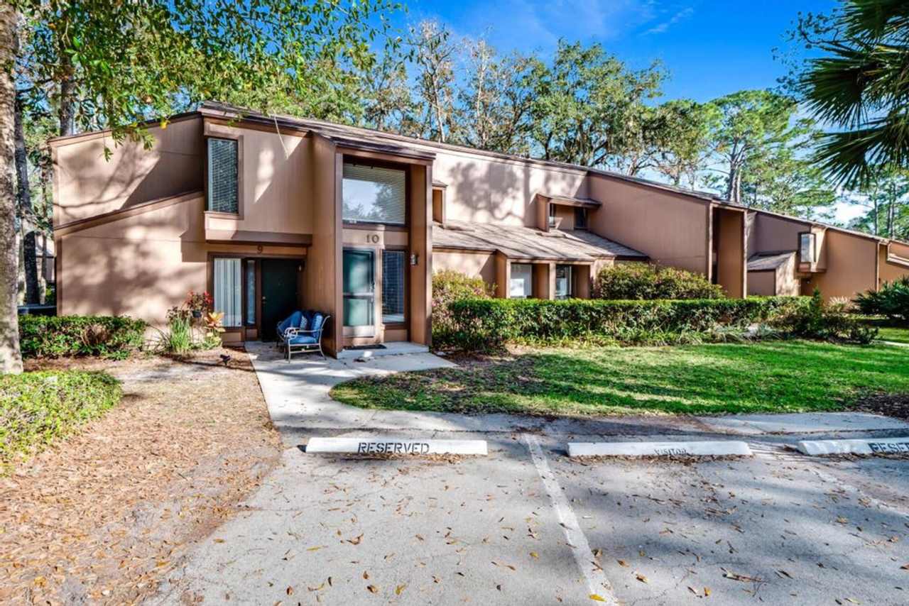 Beautiful Fairways Condo
