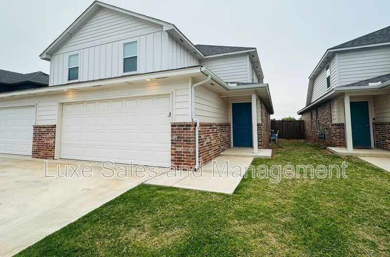 10809 NW 119th Place