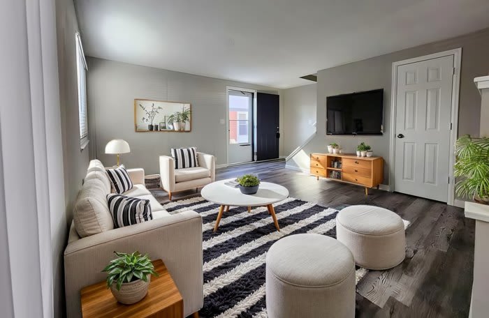 1628 South Cascade Avenue