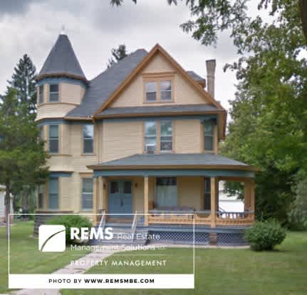 407 2nd Street - East