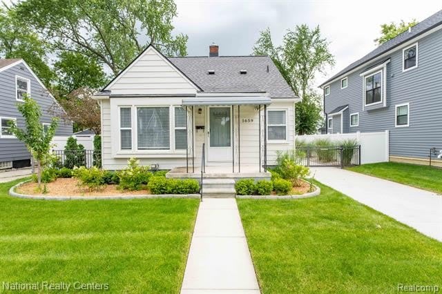 1659 PRINCETON Road N