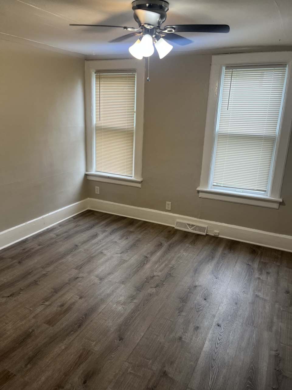 1311A S 25th St Rear Cottage