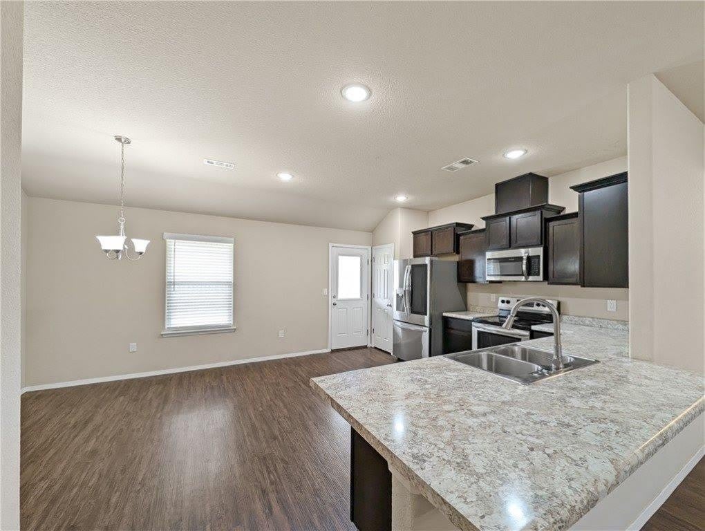 6706 SW Chestnut Hill Road