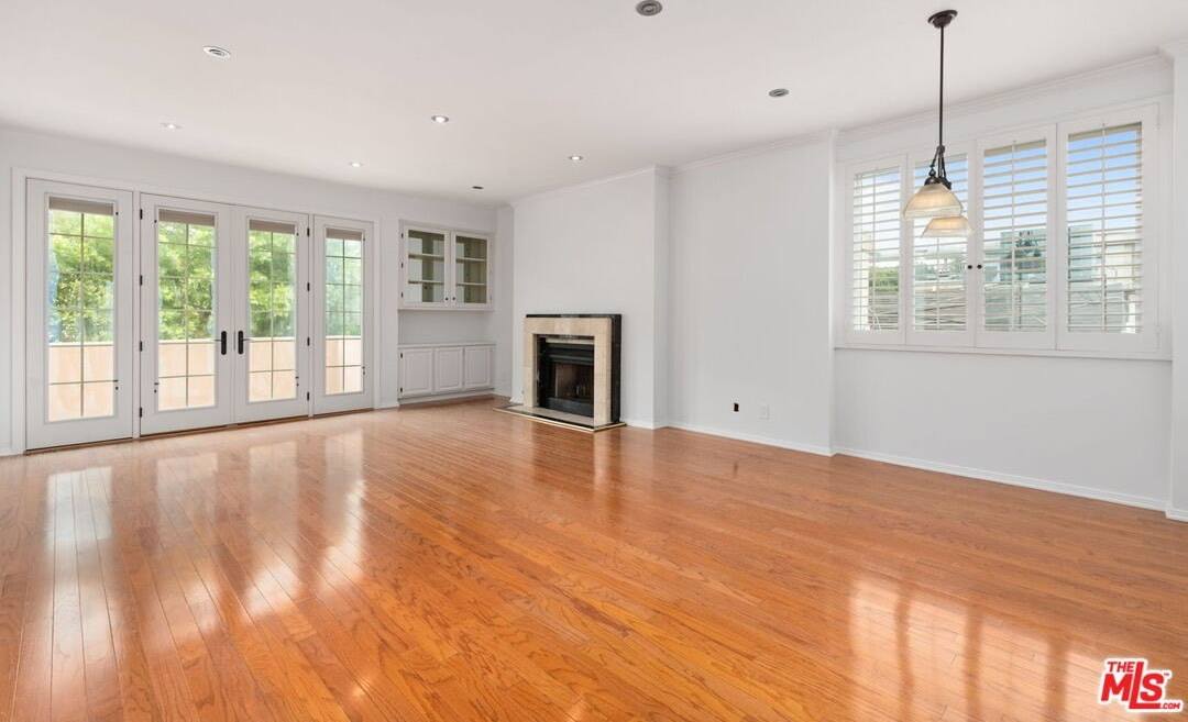 10373 Almayo Ave unit: 303