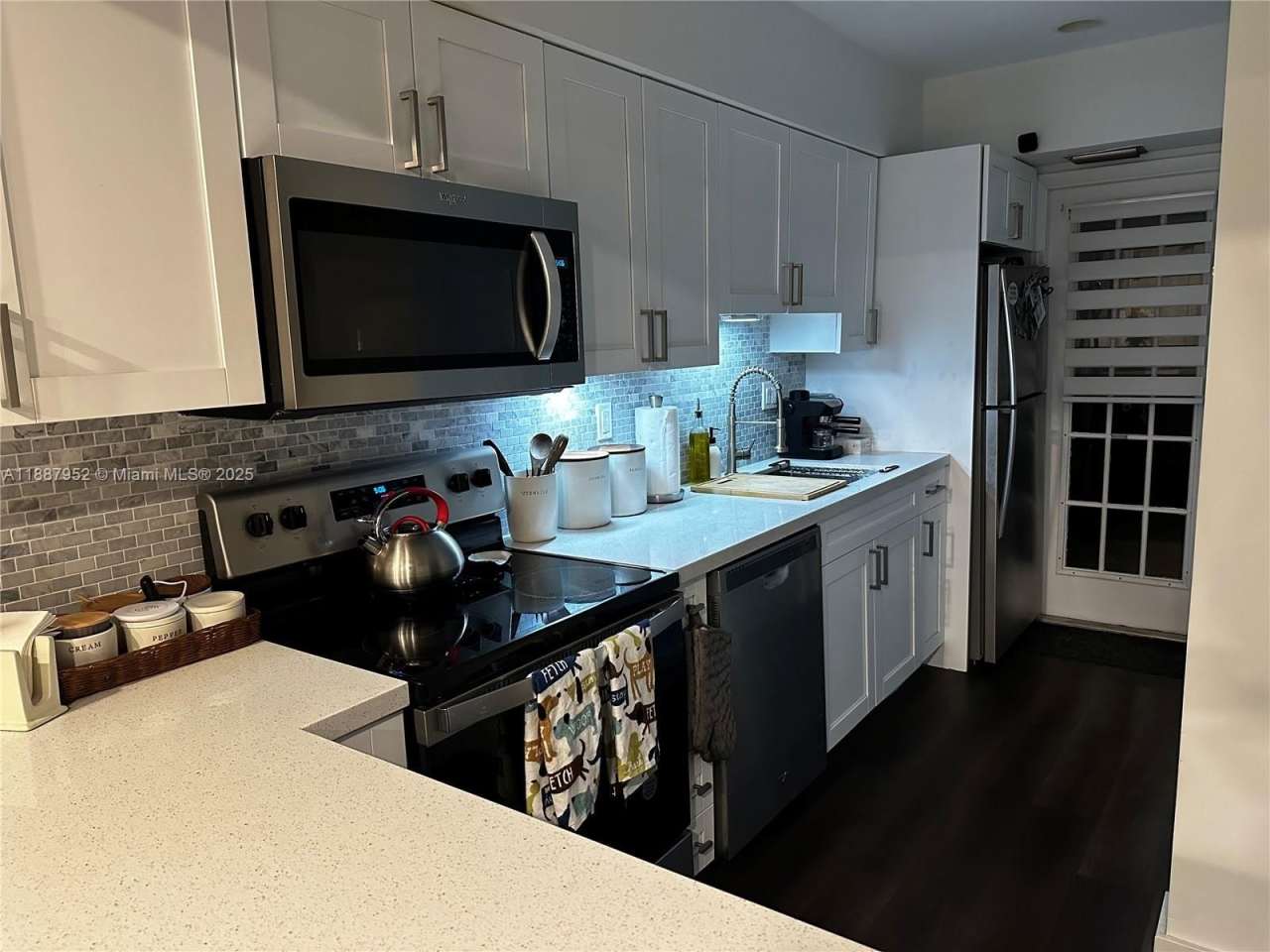 3971 Coral Springs Dr