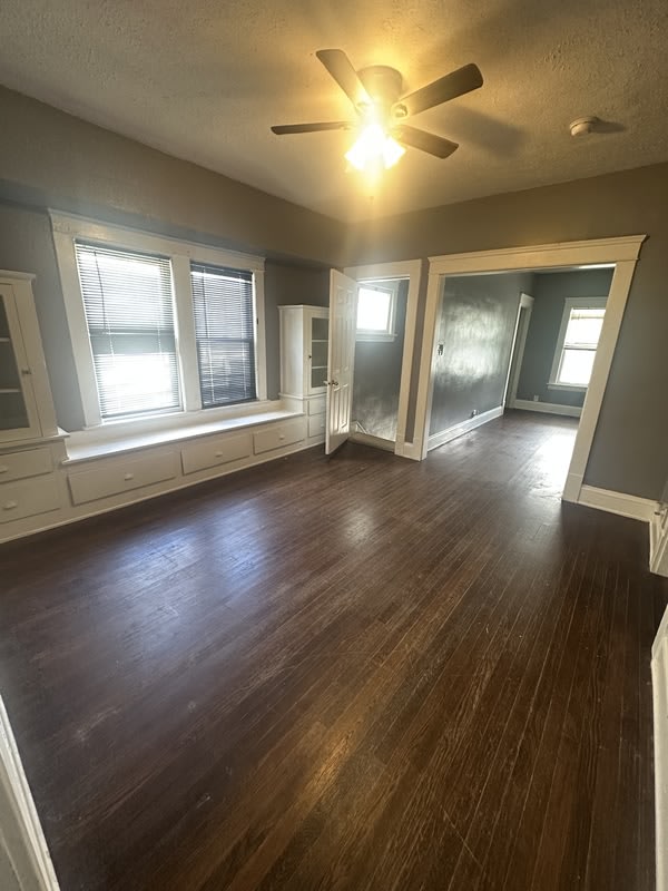 12711 Locke Avenue - Upstairs