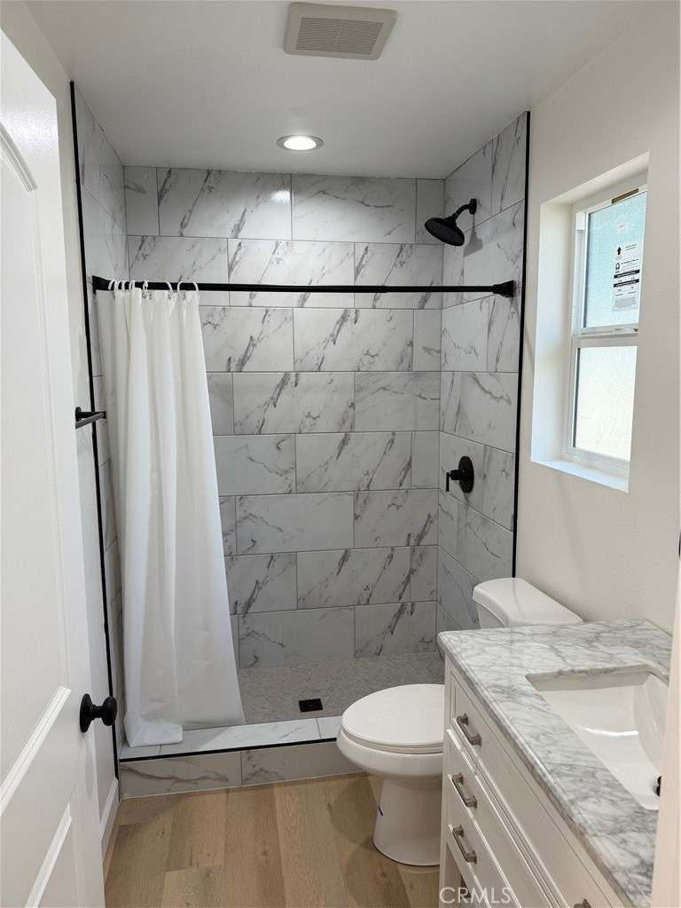 337 E LA VETA Avenue