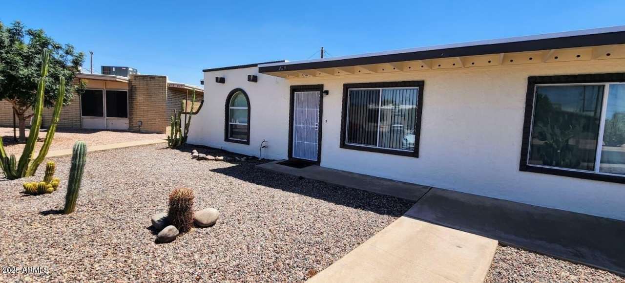 415 E FROST Circle unit: 419