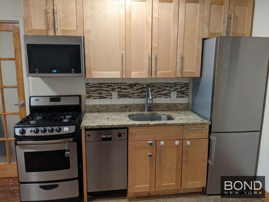 621-623 Middle Neck Road