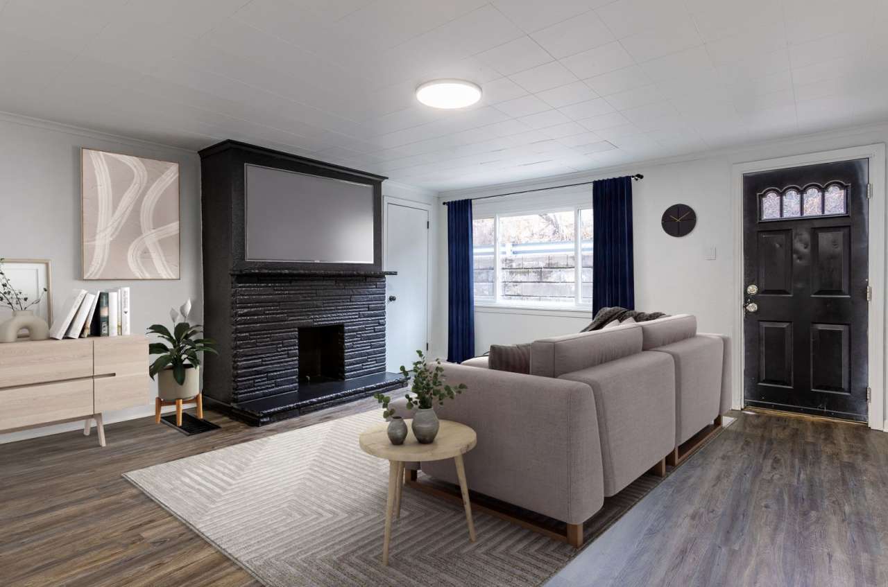 AVAILABLE April 2026 - Renovated Home in South Side Slopes w/ City Views!