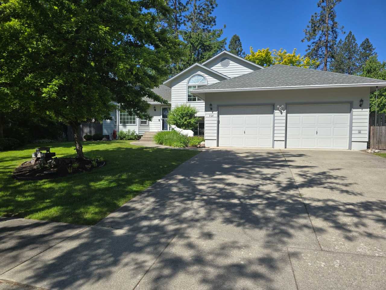 Beautiful home in desirable Riverside Harbor.