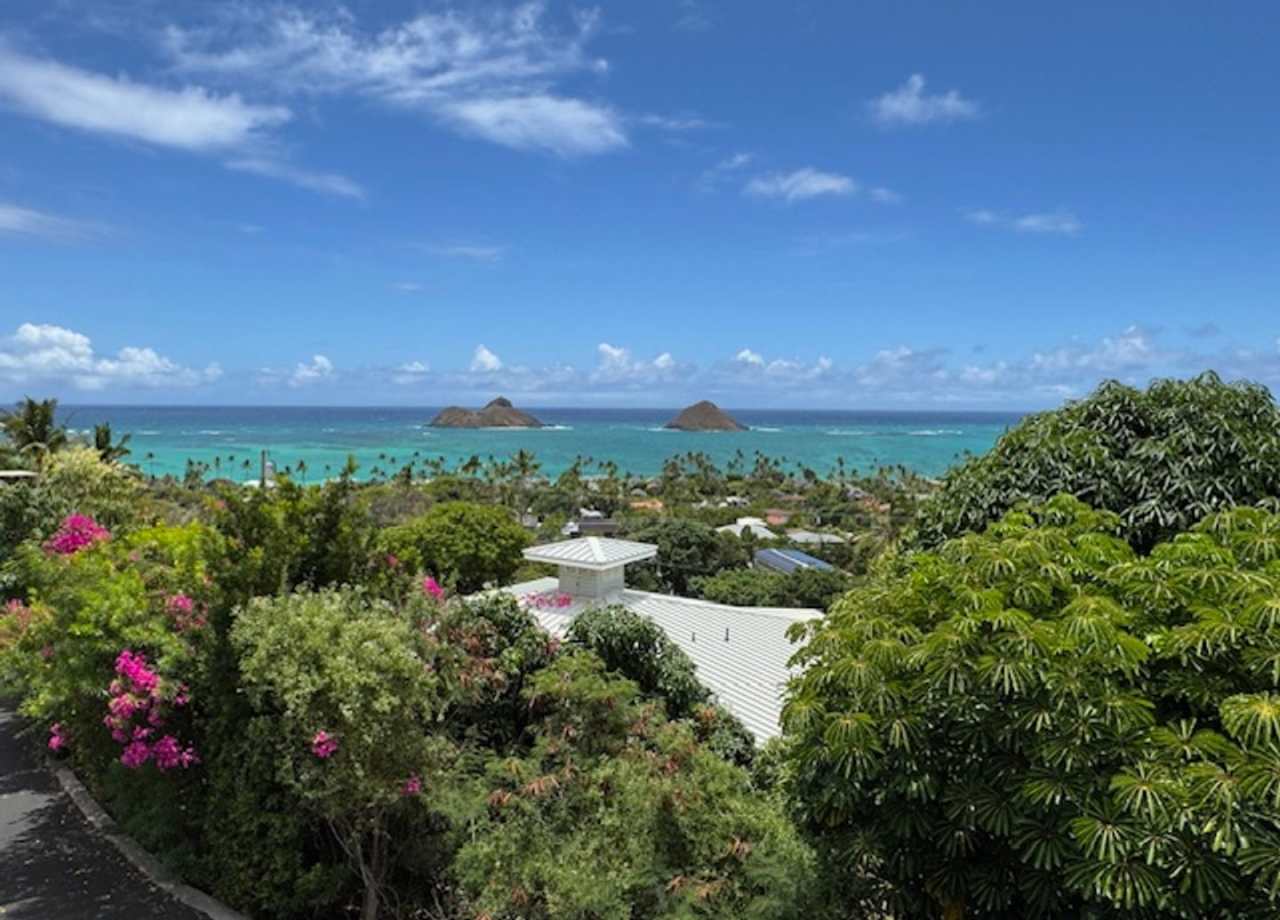 Ocean  Mokolua Views! Single Family Home in Desirable Lanikai!