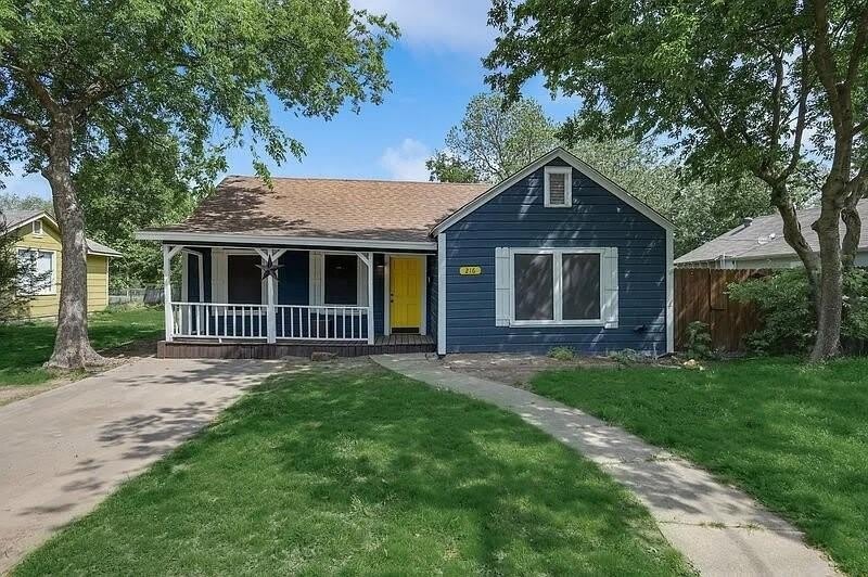 216 E Division Street