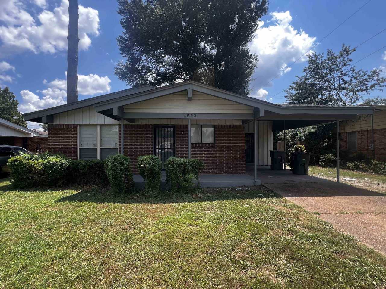 4523 LAWRENCE