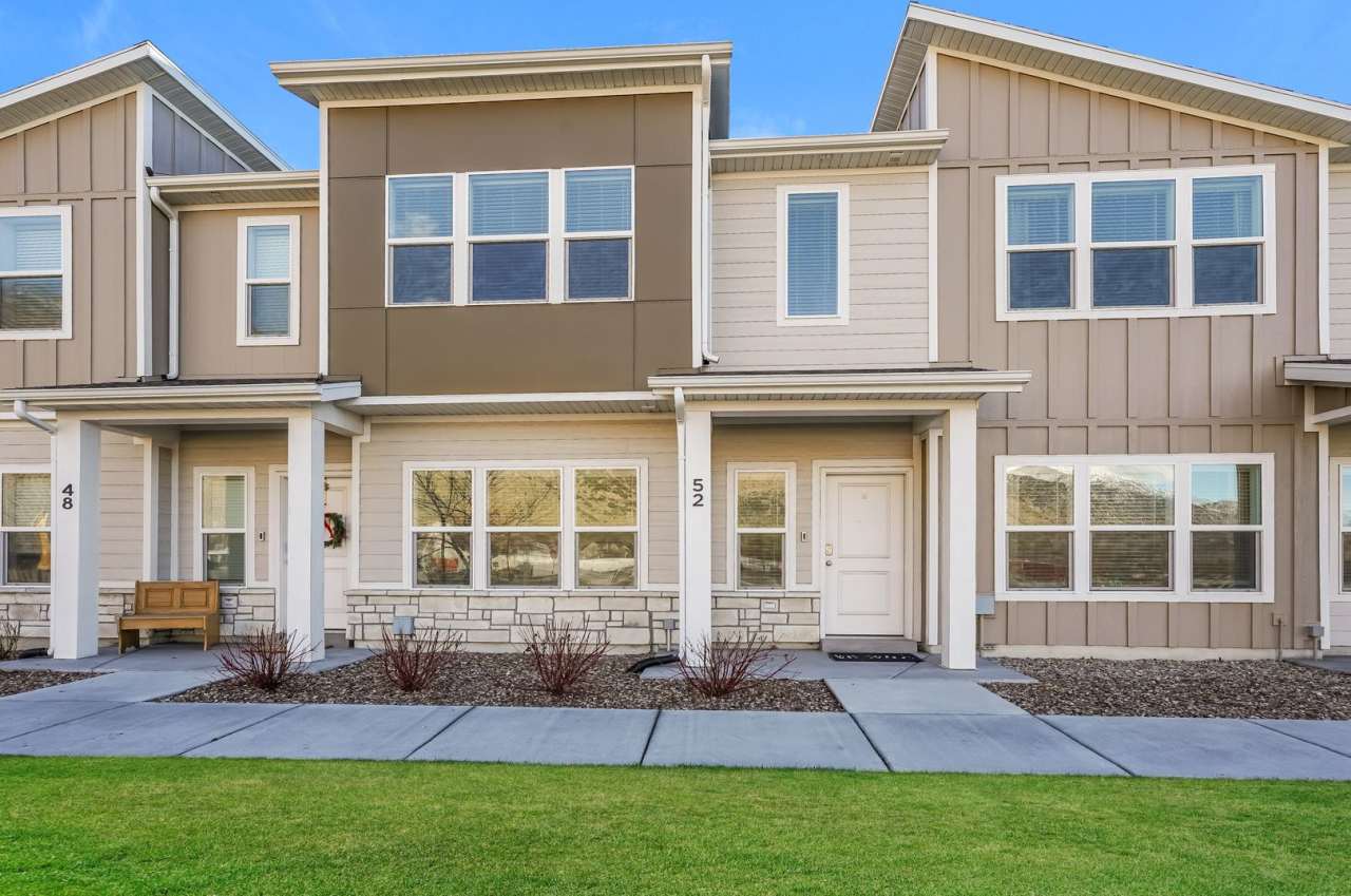 Spacious 3-Bed, 2.5-Bath Pet-Friendly Home with Central Air  2-Car Garage! - Available NOW!