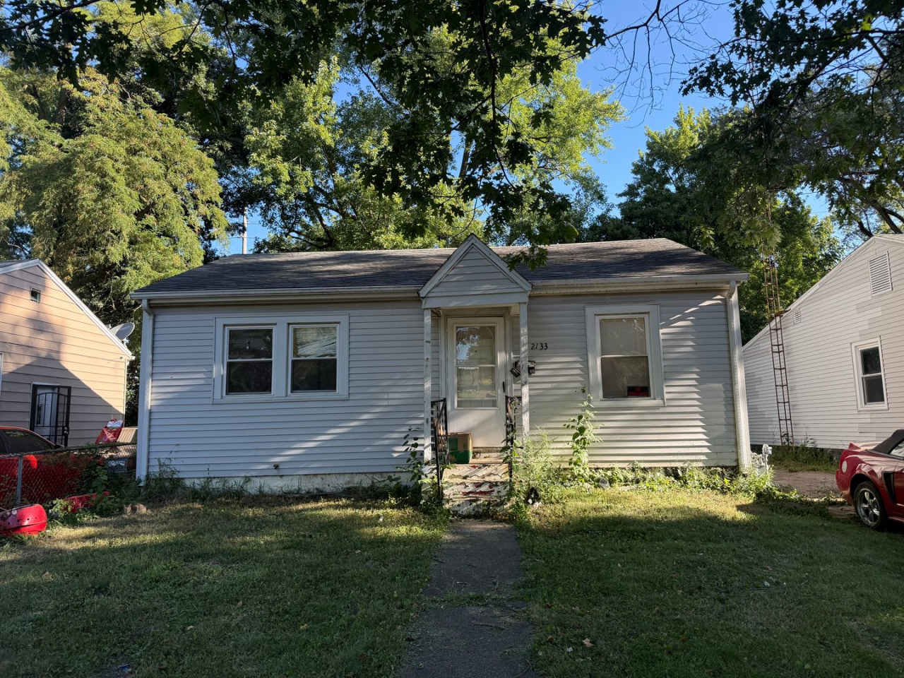 2133 E. Monroe Street