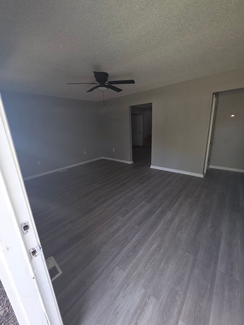 LIMITED TIME**NO APPLICATION FEE**1/2 OFF DEPOSIT**