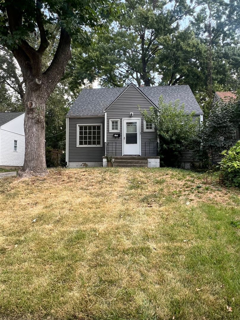 Fresh Remodel 210 N Lincoln 3/1