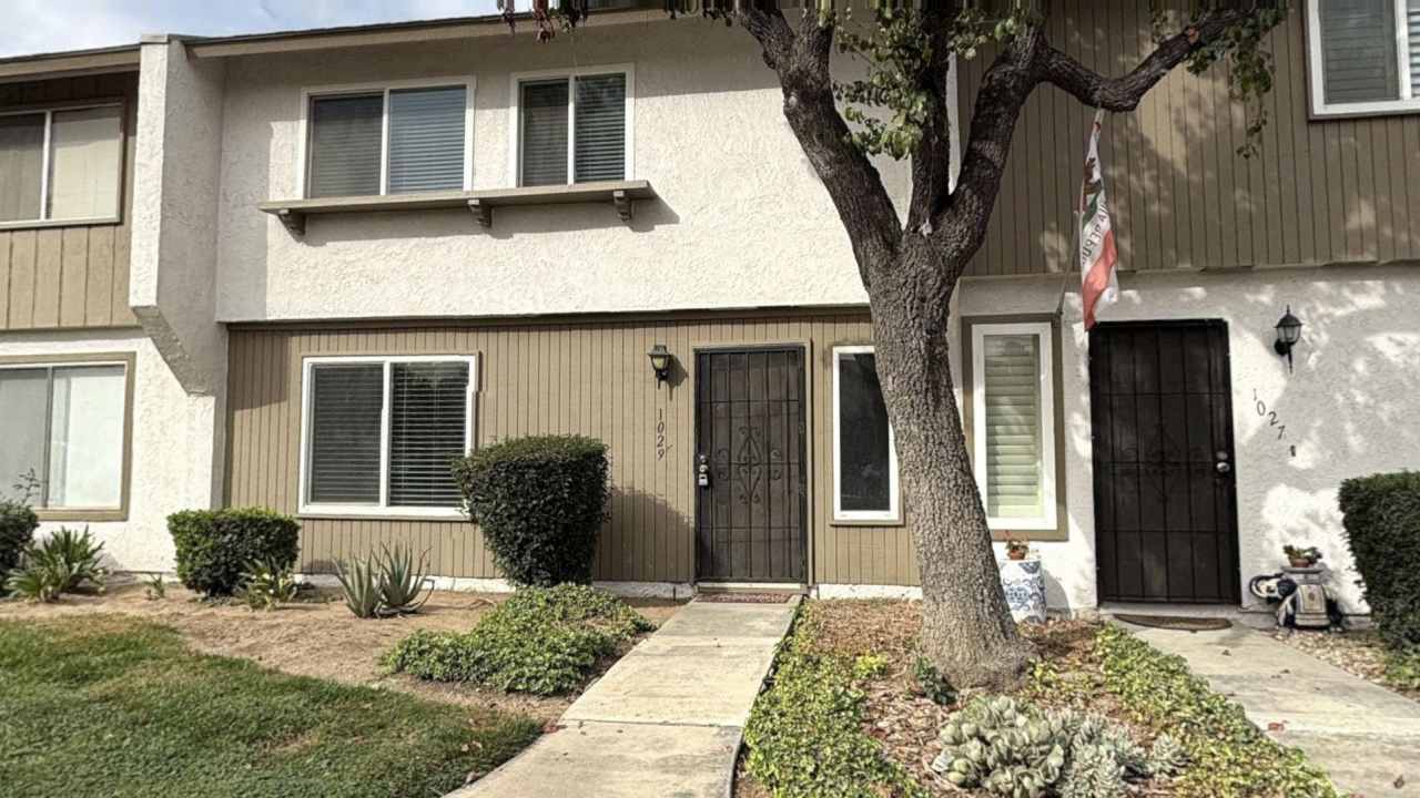 1029 Clark St. Riverside | 3 Bed | 2.5 Bath Townhome Available Now!