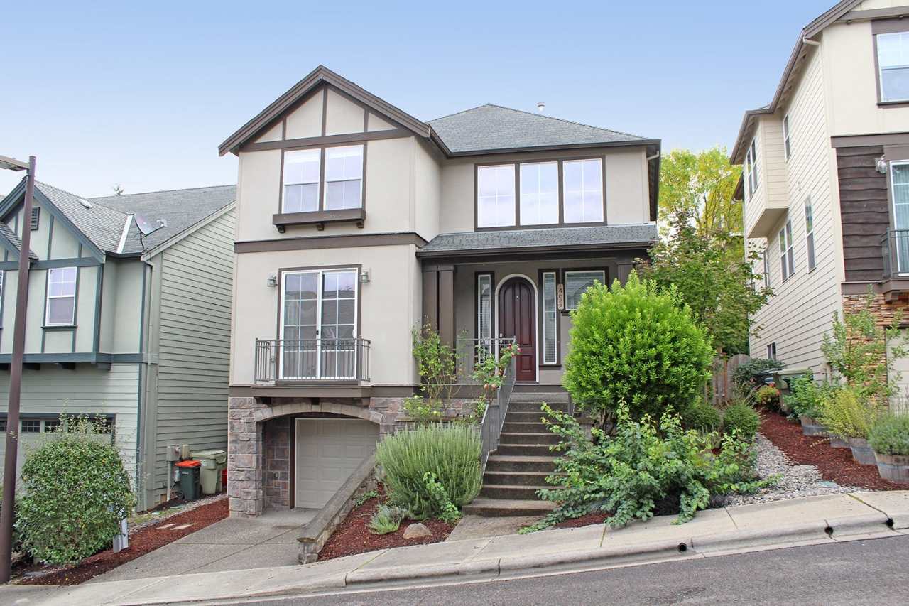 Spacious 4 BDR Legend  Renaissance Construction Home in Coveted Bauer Highlands Community