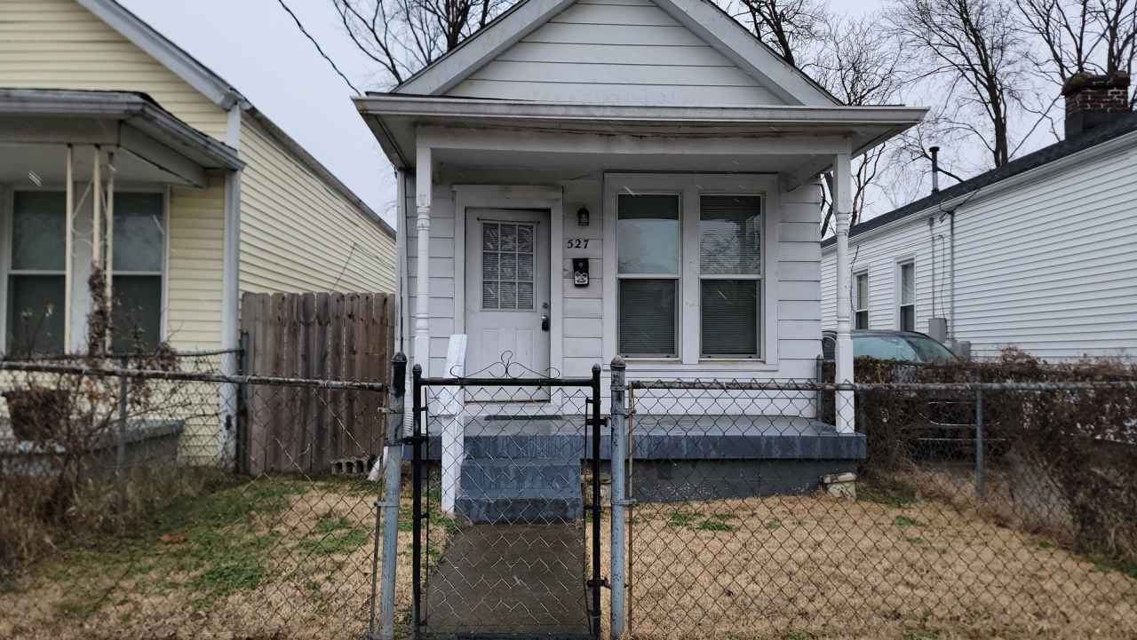 Shotgun Styled One Bedroom Close To UOfL
