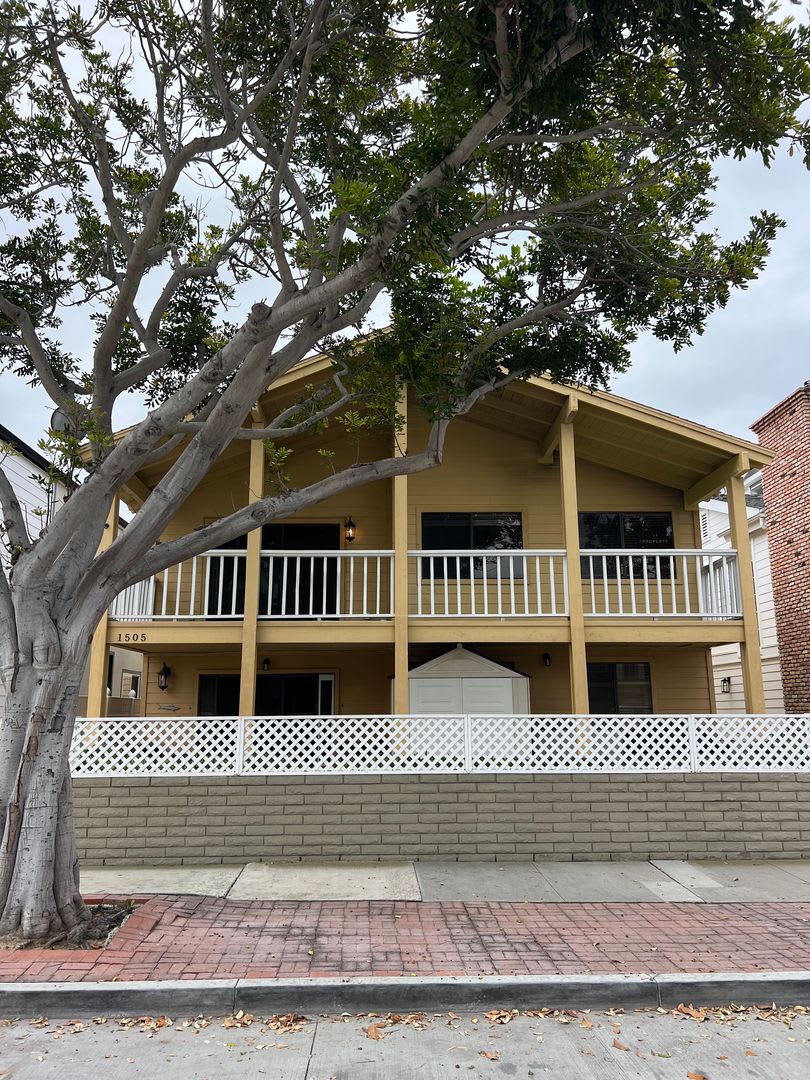 Beachside Living on Balboa Peninsula - Completely Renovated Upper Unit