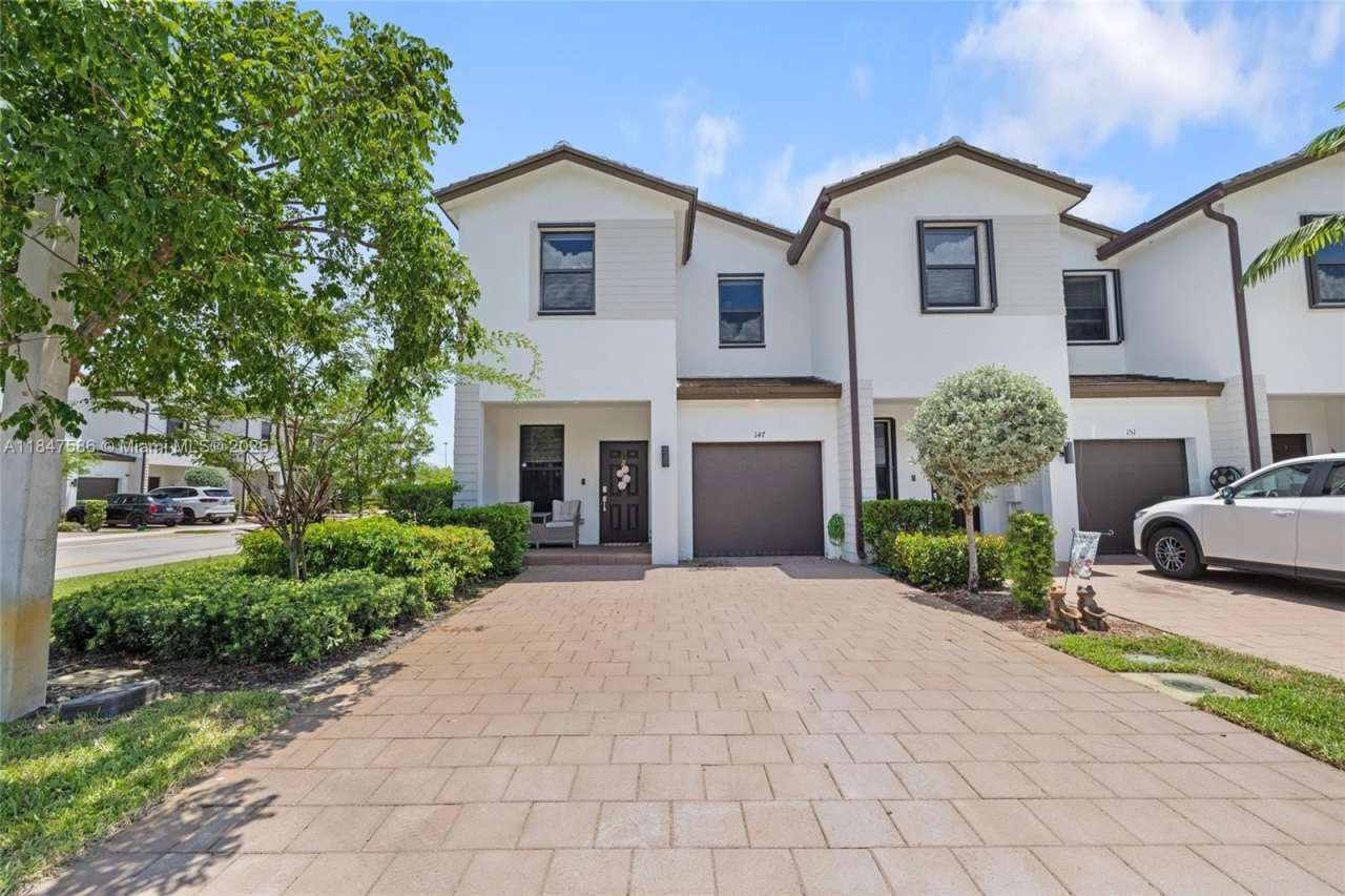 147 SW 185th Way