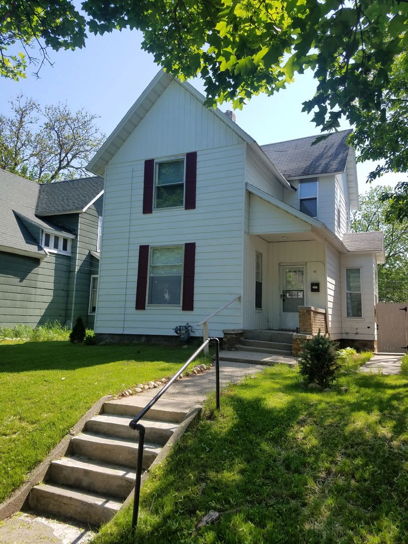 Downtown 2 Story Cottage Monthly Grand Rapids Rental