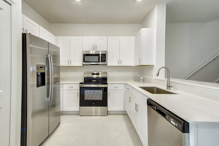 10224 Trumpet Honeysuckle Way