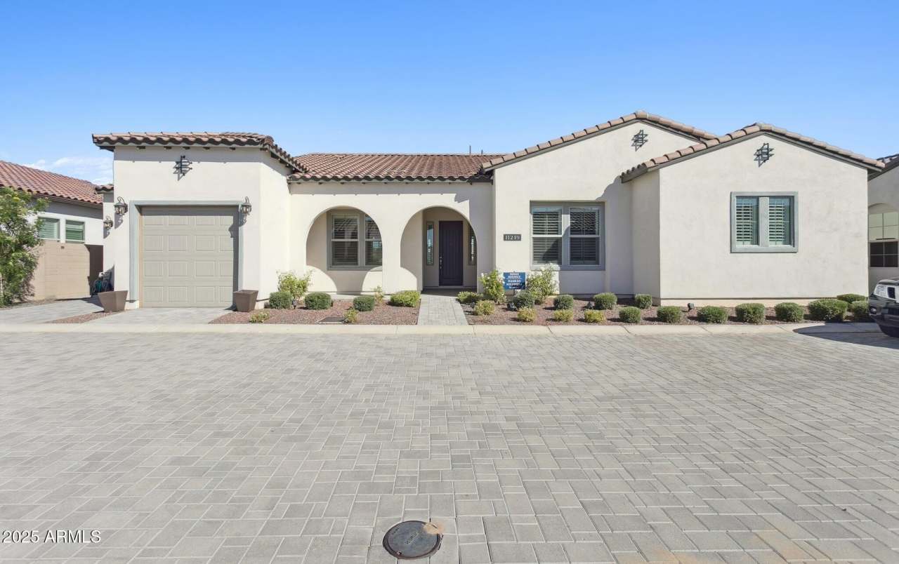 11249 N BLAKELY Street