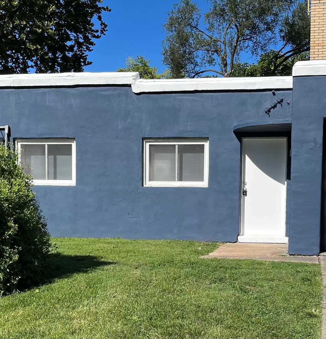 1 Bedroom with Garage in Alton