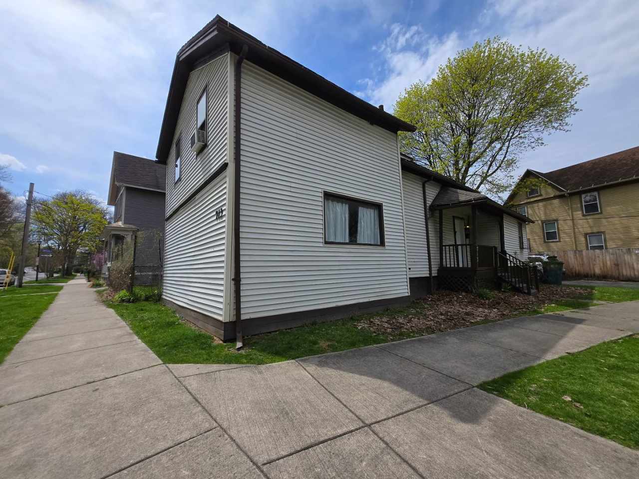 3 Bedroom 1 Bath - Single Family Home!