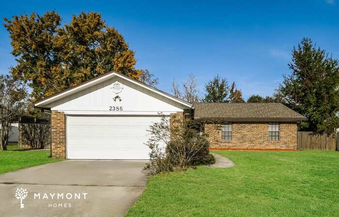 2386 Dundee Court East