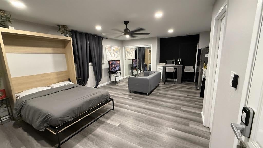 1865 Magdalene Way 1/2