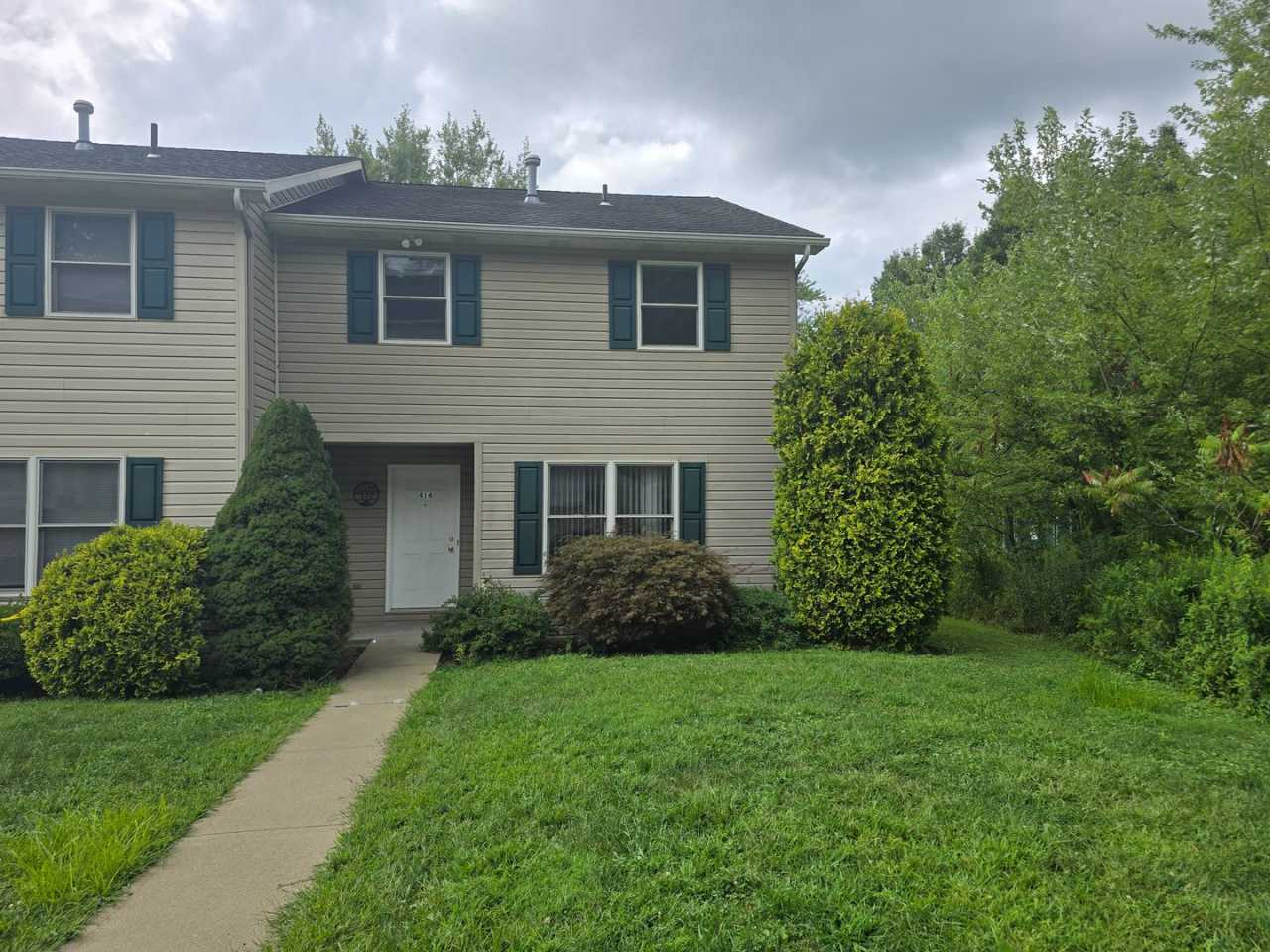 Large 3 Bedroom Townhouse in Burrell School District with Golf Course View