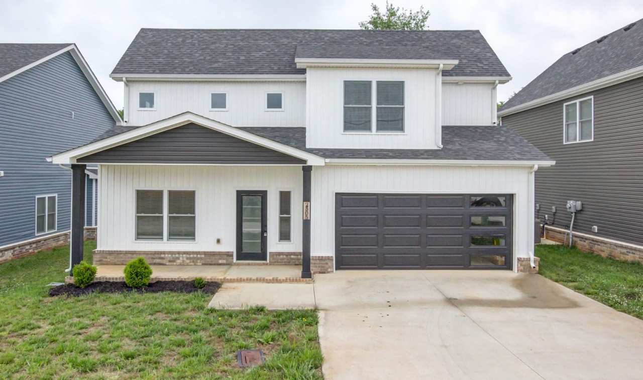 Whoa....this is sharp and new in every room. MUST SEE