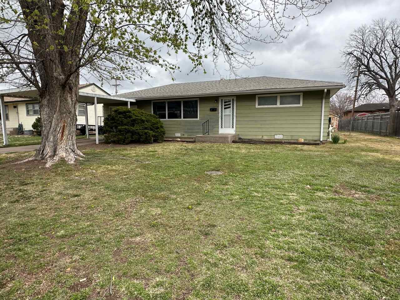 3 Bedroom, 1 Bathroom House with Carport