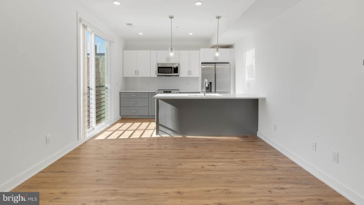 304 W MASTER Street unit: 3