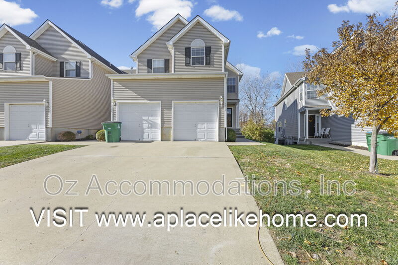 2216 SW Rambling Vine Rd