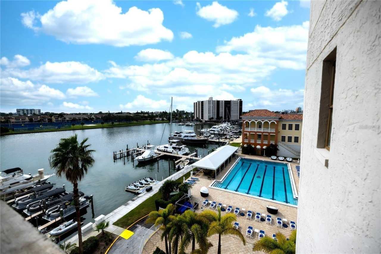 450 TREASURE ISLAND CAUSEWAY
