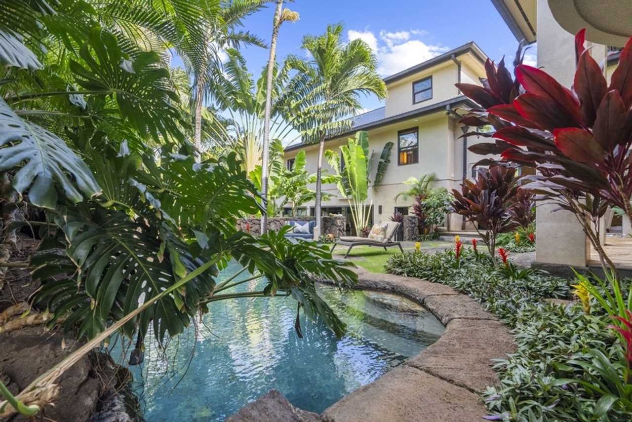 Pili Pono: Exclusive 5BR Estate w/ Pool, Spa  Panoramic Ocean Views