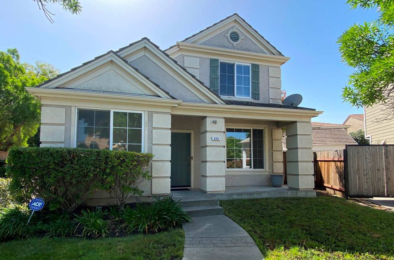 566 Versailles Lane - Two Story Home PLUS Studio Apartment above Garage