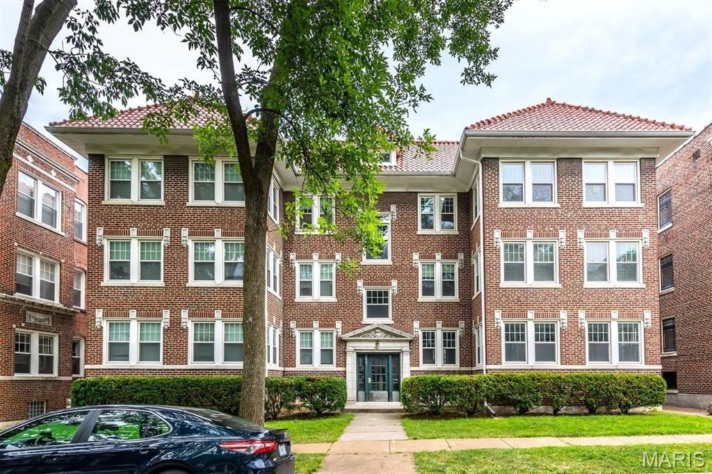 6331 Southwood Avenue