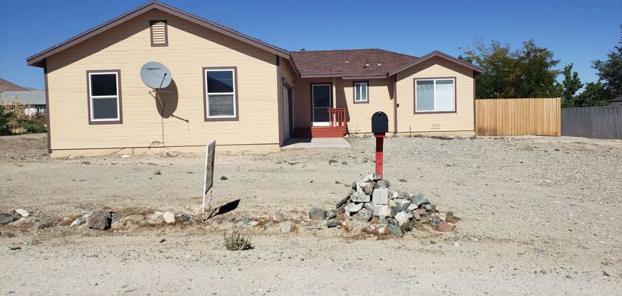 3 bedroom home in Mason Valley's Walker River Subdivision
