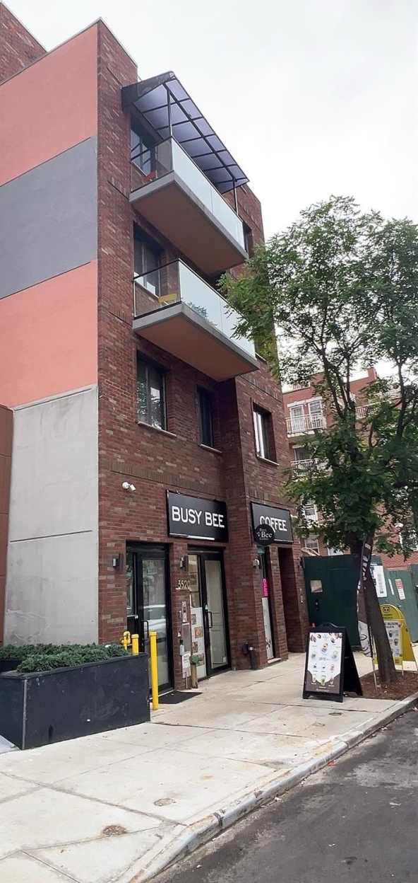 35-20 Leavitt Street