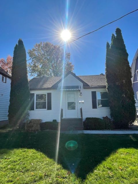 21050 North Vine Avenue