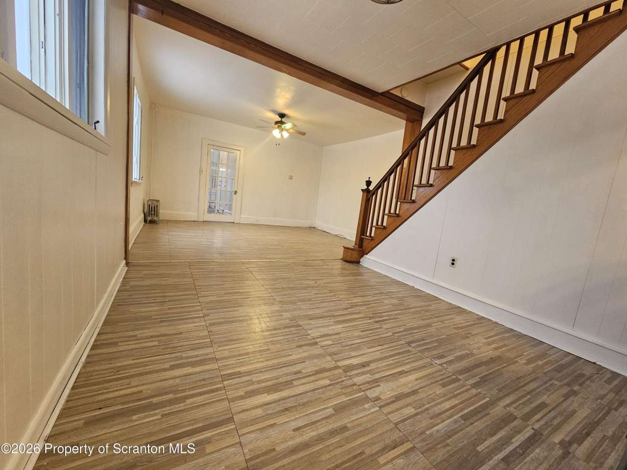 423 W Lackawanna Avenue unit: 1