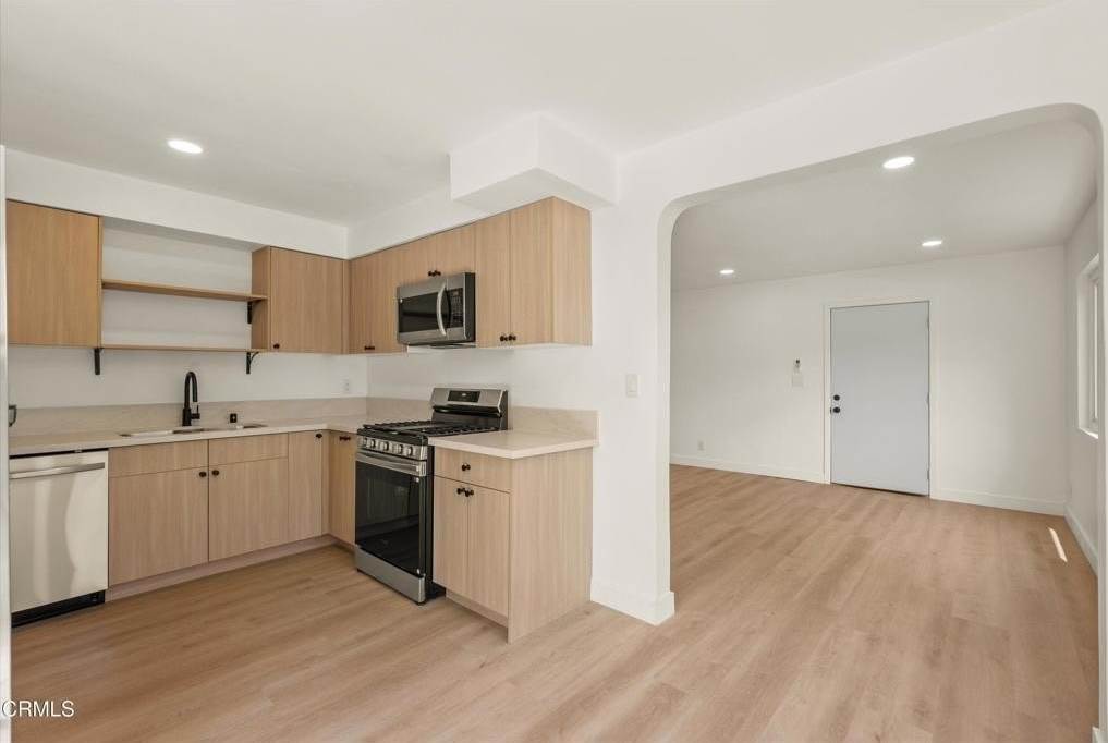 624 Silver Lake Blvd