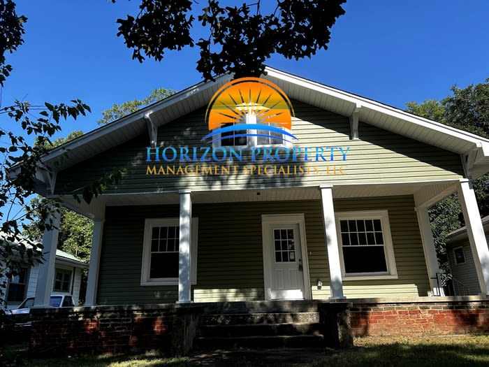 2019 Lee High Drive Northeast